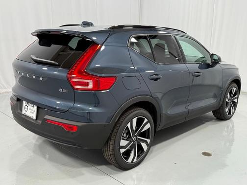 2026 Volvo XC40 B5 Ultra