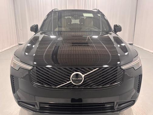 2026 Volvo XC90 B6 Ultra Dark Theme 7-Seater