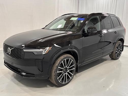 2026 Volvo XC90 B6 Ultra Dark Theme 7-Seater