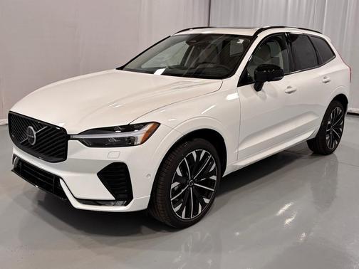 2026 Volvo XC60 B5 Ultra