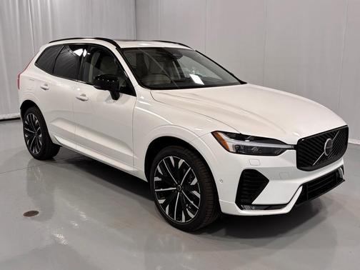 2026 Volvo XC60 B5 Ultra