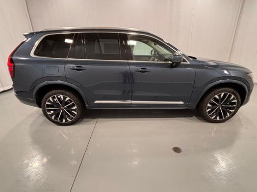 2026 Volvo XC90 B6 Ultra 7-Seater