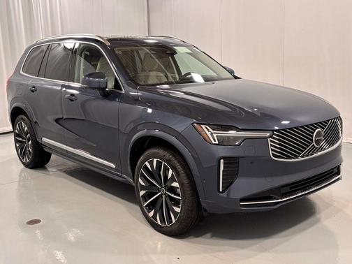 2026 Volvo XC90 B6 Ultra 7-Seater
