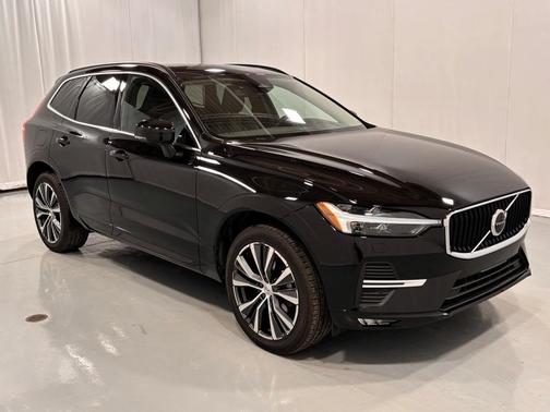 2022 Volvo XC60 B5 Momentum