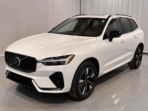 2026 Volvo XC60 B5 Core