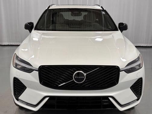 2026 Volvo XC60 B5 Core