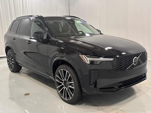 2026 Volvo XC90 B6 Ultra Dark Theme 7-Seater