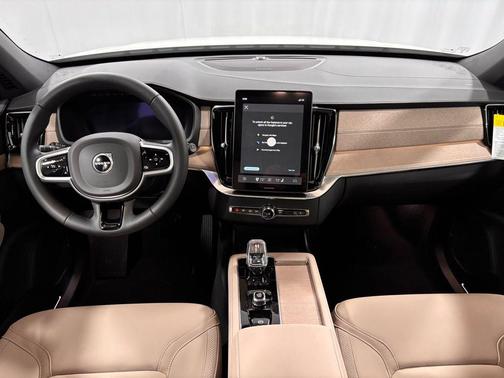 2026 Volvo XC90 B6 Plus 6-Seater