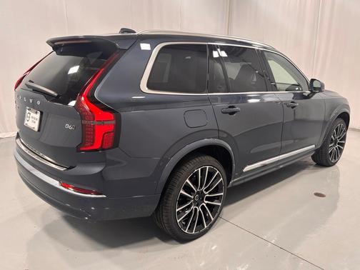 2026 Volvo XC90 B6 Ultra 6-Seater