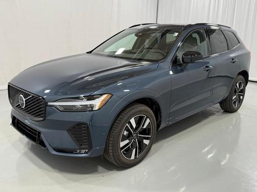 2026 Volvo XC60 B5 Plus