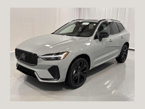 2026 Volvo XC60 B5 Ultra Black Edition