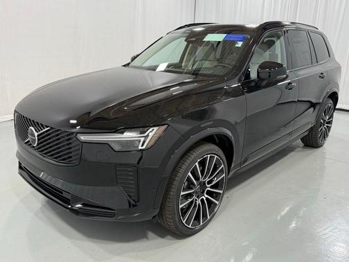 2026 Volvo XC90 B6 Ultra Dark Theme 6-Seater