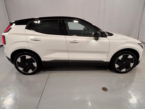2025 Volvo EX30 Twin Motor Plus
