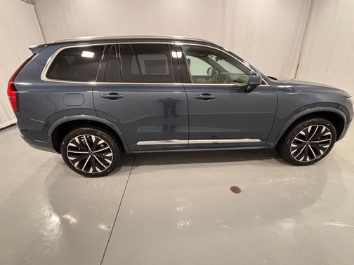 2026 Volvo XC90 B6 Plus 6-Seater