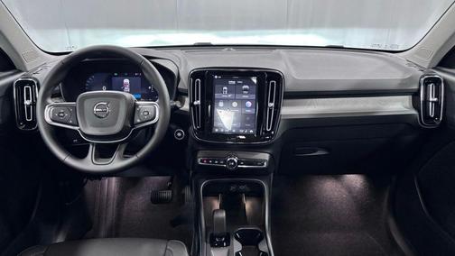 Onyx Black 2026 Volvo XC40 B5 Core