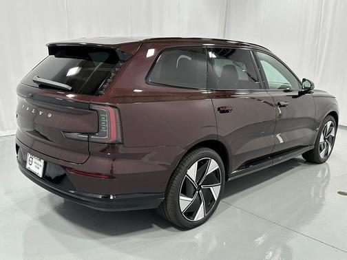 2025 Volvo EX90 Twin Motor Performance Ultra 6-Seater