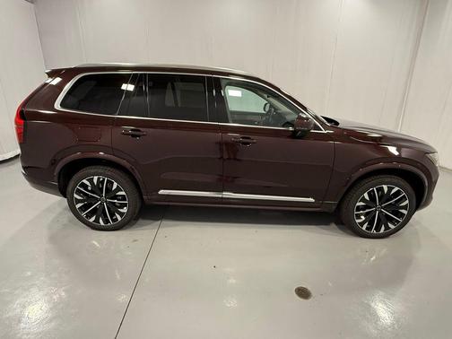 2026 Volvo XC90 B5 Core