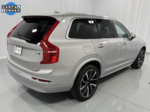 2024 Volvo XC90 B5 Plus Bright Theme