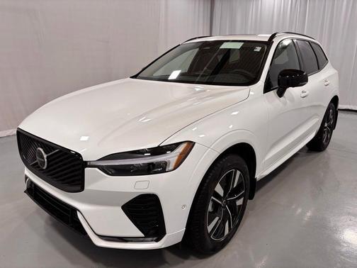 2026 Volvo XC60 B5 Plus