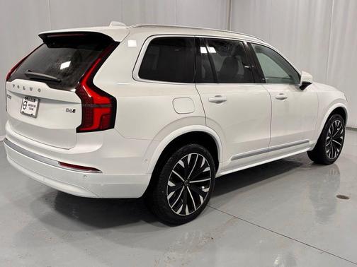 2026 Volvo XC90 B6 Ultra 7-Seater