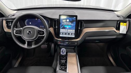 Onyx Black Metallic 2026 Volvo XC60 B5 Plus