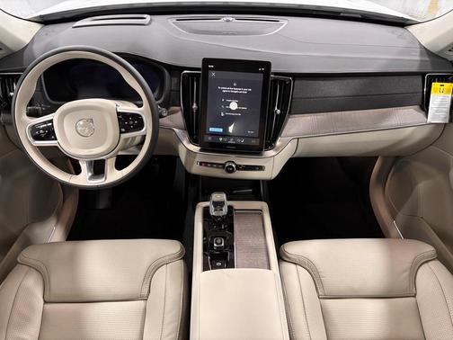 2026 Volvo XC90 B6 Ultra 7-Seater