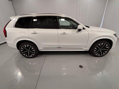 2026 Volvo XC90 B6 Ultra 7-Seater