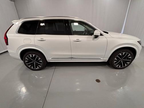 2026 Volvo XC90 B6 Ultra 7-Seater