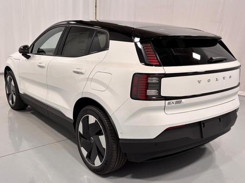 2026 Volvo EX30 Twin Motor Ultra