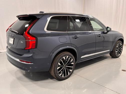 2026 Volvo XC90 B6 Plus 6-Seater