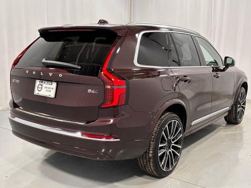 2026 Volvo XC90 B6 Plus 7-Seater