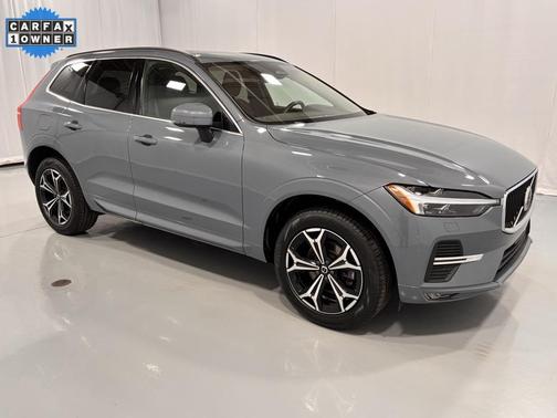 2022 Volvo XC60 B5 Momentum