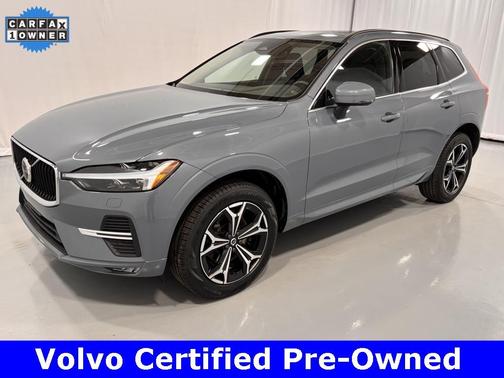 2022 Volvo XC60 B5 Momentum