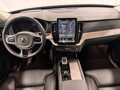 2026 Volvo XC90 B6 Ultra 7-Seater