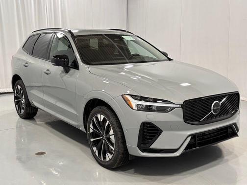 2026 Volvo XC60 Plug-In Hybrid T8 Plus
