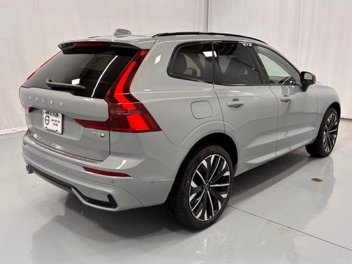 2026 Volvo XC60 Plug-In Hybrid T8 Ultra