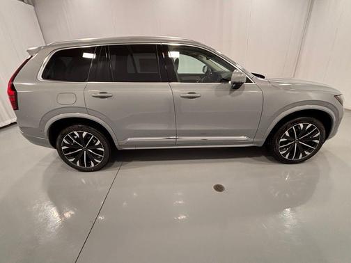 2026 Volvo XC90 Plug-In Hybrid T8 Plus 7-Seater