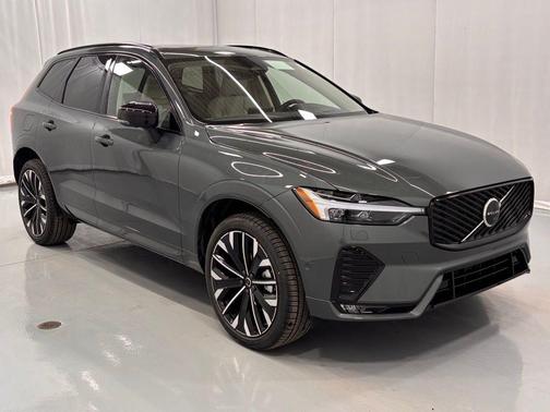 2026 Volvo XC60 B5 Ultra