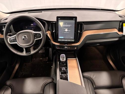 2026 Volvo XC60 B5 Ultra