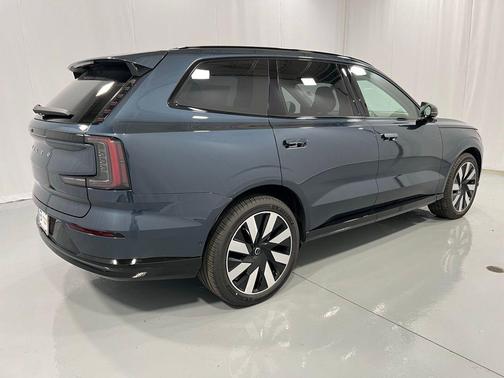 2025 Volvo EX90 Twin Motor Performance Ultra