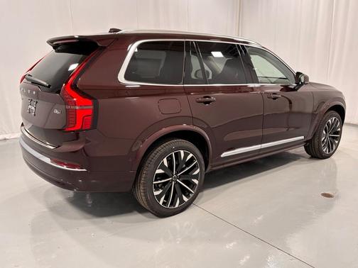 2026 Volvo XC90 B6 Plus 6-Seater
