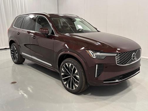 2026 Volvo XC90 B6 Plus 6-Seater