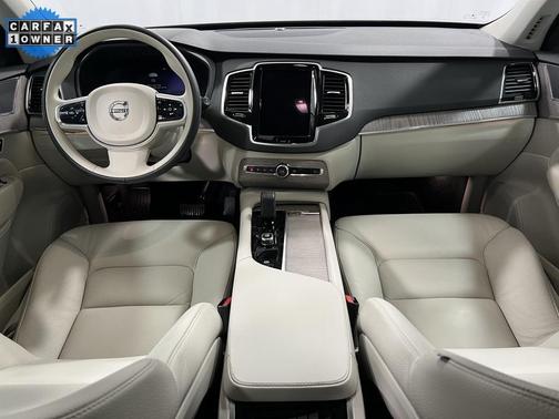 2024 Volvo XC90 B6 Plus Bright Theme 7-Seater