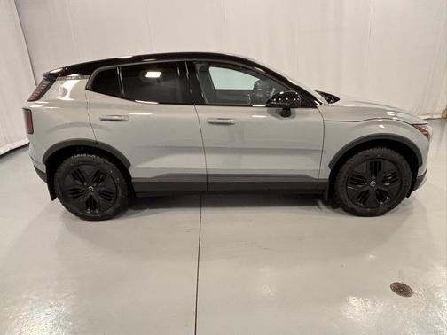 2026 Volvo EX30 TWIN MOTOR CROSS COUNTRY ULTRA