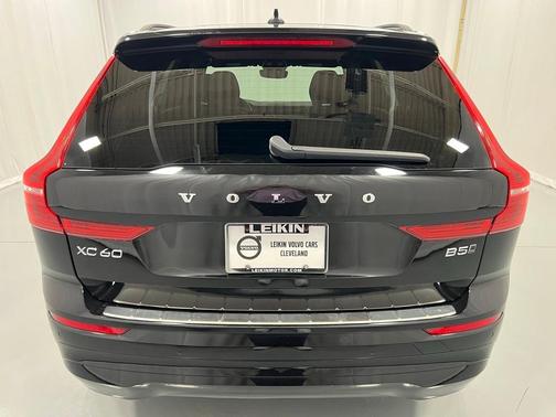2022 Volvo XC60 B5 Momentum