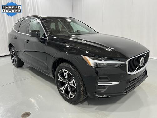2022 Volvo XC60 B5 Momentum