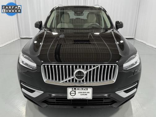 2023 Volvo XC90 B5 Plus