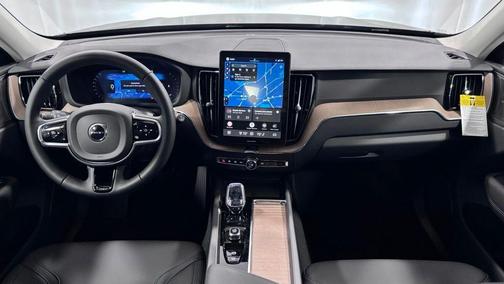 Mulberry 2026 Volvo XC60 B5 Plus