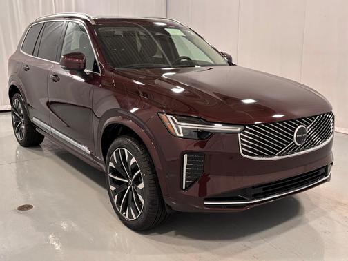 2026 Volvo XC90 B6 Plus 6-Seater