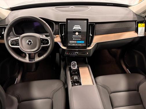 2026 Volvo XC90 B6 Plus 6-Seater